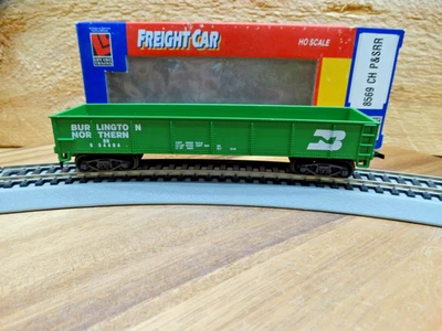 Life-Like HO Scale 43' Burlington Northern BN 554484 Gondola with Box - Image 1 of 4