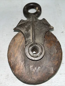 Antique Cast Iron Pulley Wood Wheel 9 X 5.5 Wood Wheel Still Turns. - Bild 1 von 8