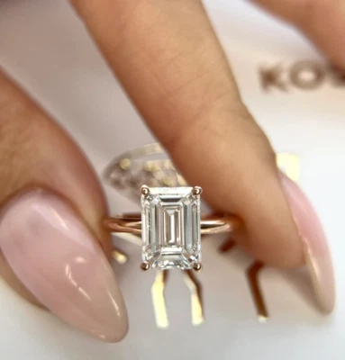 Anillo Esmeralda Claridad 3.00 Ct Crecido en Laboratorio Certificado IGI 3.00 Ct E Color VVS2 Corte Excelente Foto 1 de 4