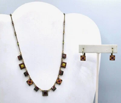 Collar y pendientes de mosaico Sorrelli tono dorado con cuentas y pedrería multicolores Foto 1 de 4