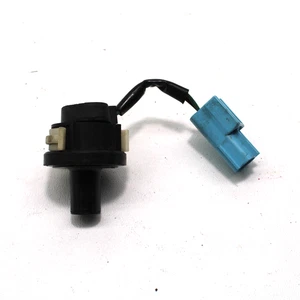 1999-2004 NISSAN PATHFINDER VACUUM SWITCH SWIRL CONTROL VALVE OEM 99-04 - Picture 1 of 3