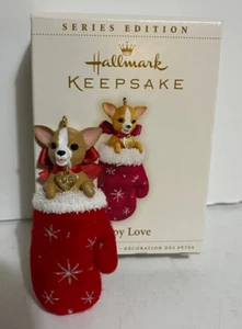 Hallmark Keepsake 2006 Ornamento 16º en Puppy Love Series 'Chihuahua' Guante Horno - Imagen 1 de 3