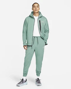 Nike Sportswear Tech Fleece Mens Size S Tapered Joggers Mica Green DR9162 361 - Picture 1 of 9