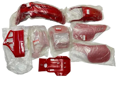 HONDA MTX125 MTX125R MTX125RII MTX200 MTX125 MTX200 COVER SET RED *R134* NOS 8PC Foto 1 de 4