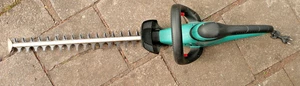 Heckenschere Bosch Modell AHS 55-26 Netzbetrieb 55 cm Schwertlänge gut erhalten - Bild 1 von 3