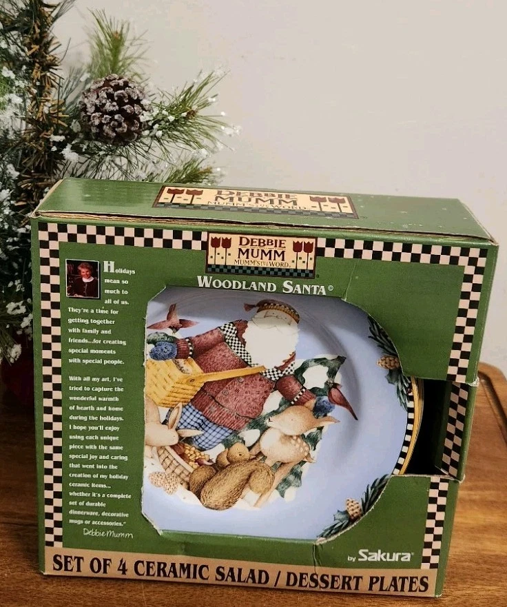 4 Sakura Debbie Mumm Woodland Santa Dessert Plates