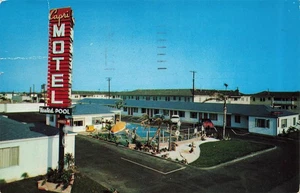 LOS ANGELES CA CAPRI MOTEL AIRPORT BLVD 1956 VINTAGE ROADSIDE POSTCARD 101925 U - Picture 1 of 2
