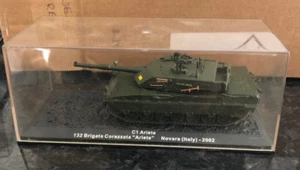 RARE CHAR TANK MILITAIRE 1/72 e C1 ARIETE 132 BRIGATA CORAZZATA ITALY 2002 - Foto 1 di 1