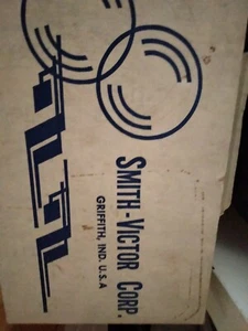 Smith Victor Two Lamp Bar Leuchte Modell L20 mit Lampe Neu. - Bild 1 von 12