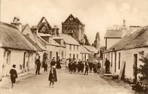 GEDRUCKTE POSTKARTE VON NEW ABBEY VILLAGE, (IN DER NÄHE VON DUMFRIES), KIRKCUDBRIGHTSHIRE, TUCK - Bild 1 von 2