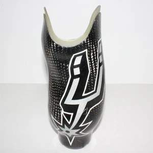 SEHR GEPFLEGTE KOHLEFASER-PROTHESE UNTERHALB DES KNIES LINKER STECKSCHLÜSSEL mit SAN DIEGO SPOREN - Bild 1 von 11