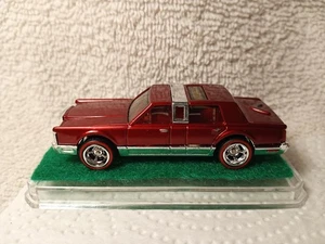 CUSTOMIZED MATCHBOX WHEEL SWAP/DETAILED LINCOLN TOWN CAR RED W/REDLINE REALRIDER - Picture 1 of 9