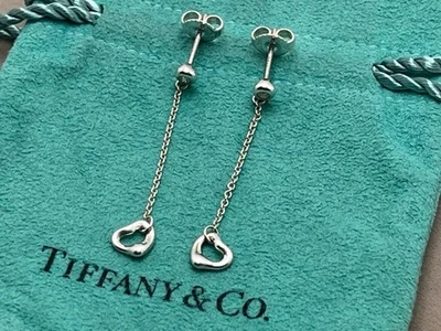 Orecchini Tiffany & Co Diamonds By The Yard pendenti cuore aperto Elsa Peretti - Immagine 1 di 4
