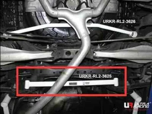 Barra inferior trasera 2 puntos Ultra Racing para Chevrolet Impala 2.5 3.6 2x2 2014-2020 - Imagen 1 de 9