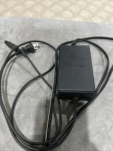 Original Zubehör Hersteller Offizielles Nintendo Gamecube Netzteil AC Adapter DOL-002 Netzkabel - Bild 1 von 3