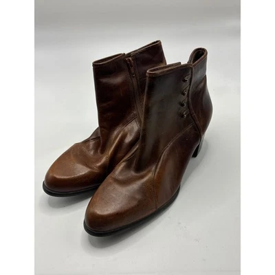 Botines Naturalizer para mujer de cuero marrón con cremallera lateral botón acento talla 9,5 W Foto 1 de 4