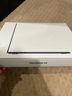 Apple MacBook Air 13 in 2022 Midnight/Apple M2 3.49 GHz, 256 GB 8 GB 8-Core - Image 1 of 4