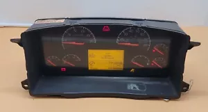 Volvo VNL 2005 cuadro de instrumentos usado P#21844857-P01 - Imagen 1 de 9