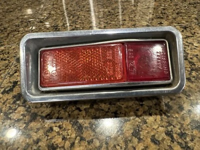 GENUINO 1980 ALFA ROMEO SPIDER ALTISSIMO CONJUNTO DE LUZ MARCADORA TRASERA DERECHA Foto 1 de 4