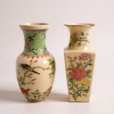 Chinese Porcelain Vase Famille Rose Qing Or Republic Period Export Style (TWO) - Image 1 of 4