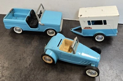 Remolque deportivo Ford Bronco de colección de nylint y coche roadster azul raro Genial Foto 1 de 4