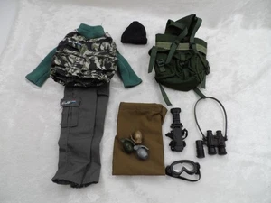 GI Joe Field Outfit Uniform Backpack, Beret, Knife, Binoculars, Mask, Ruck Sack - Picture 1 of 3