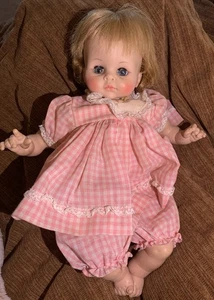1966 Madame Alexander Pussy Cat Crier Eyes Blink Hard Plastic / Cloth  15" Doll - Picture 1 of 9