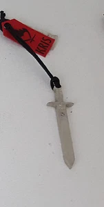 Ciondolo Kris Pugnale Spada Acciaio Pendant Sword Steel - Foto 1 di 1