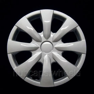 NEW Hubcap for Toyota Corolla 2009-2013 - Premium Replica 15-inch Silver 61147 - Picture 1 of 4