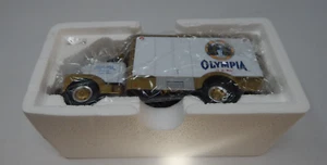GMC furgoneta aislada First Gear 1952 escala 1/34 cerveza Olympia - Imagen 1 de 1