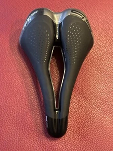 Selle Italia S 5 Lady Superflow Saddle - Black 160mm Width Chromoly Rails - Picture 1 of 8