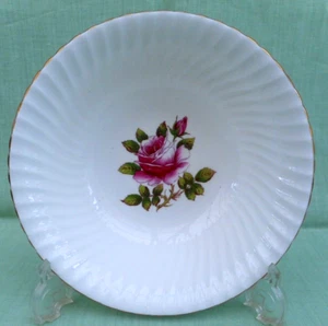 Northumbria Carleton Rose bone china round open vegetable bowl - 23 cm (9") di'r - Picture 1 of 3
