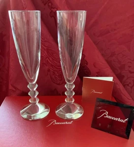 NIB FLAWLESS Stunning BACCARAT France 2 VEGA Glass Crystal CHAMPAGNE FLUTES WINE - Picture 1 of 10