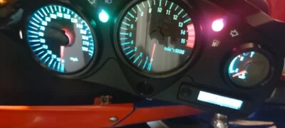 Kit Actualización Reloj LED LightenUPgrade BLANCO Honda CBR600 f4 99-00 Foto 1 de 4