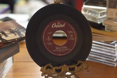 TANYA TUCKER 45RPM 7" RECORD "LOVE ME LIKE YOU USED TO" (B-44469) E14-197 - Image 1 of 4
