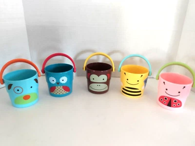 Juguete de baño para bebé Skip Hop, pila de zoológico y cubos para verter - ¡Divertido aprendizaje para su hijo pequeño! Foto 1 de 2