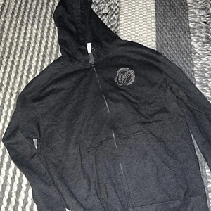 NUEVO Eric Clapton 50 Años de Música 2017 Sudadera con Capucha Cremallera Completa Gris Oscuro Para Hombre Talla XL - Imagen 1 de 4