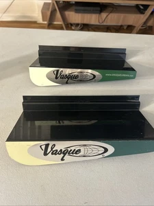 2 VINTAGE VASQUEZ LAMELLENWAND EINZELSCHUH STIEFEL ABLAGE REGAL LADEN DISPLAY 10x4" - Bild 1 von 11