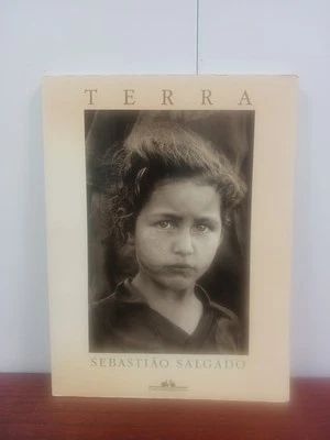 Terra (Portuguese Edition) PHOTOGRAPHY Foto 1 de 4