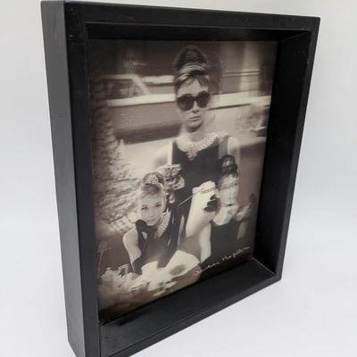 Монтаж Одри Хепберн в рамке 3D черно-белый с подписью  - Изображение 1 из 4