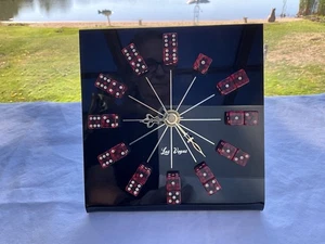 Casino rote Würfel Tischuhr schwarz Lucite Las Vegas Glücksspiel funktioniert - Bild 1 von 6