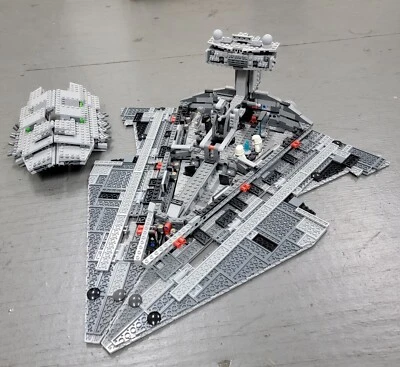 LEGO Star Wars 75055 Imperial Star Destroyer - Image 1 of 4