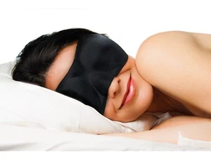 The Best 3D Soft Eye Sleep Mask Padded Shade Cover for travel or Relaxation - Bild 1 von 4