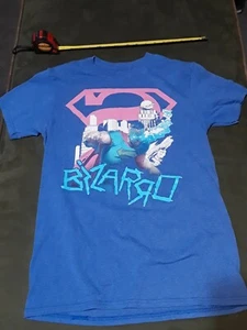 Bizarro T-shirt Size Small Petite - Picture 1 of 4