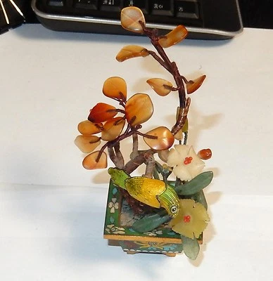PEQUEÑO ÁRBOL DE FLOR DE PIEDRA DE JADE BLANCO PÁJARO ESMALTE CLOISONNE Foto 1 de 4