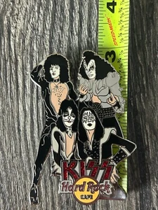 Pin insignia KISS Hard Rock Café HRO Online Group Goal Destroyer 2006 LE 100 - Imagen 1 de 4