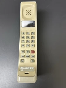 Téléphone portable Motorola Dynatac 8000M Brick Phone Cellular One F09LFD8459DG années 80 vintage - Photo 1 sur 12