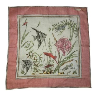 Lenço vintage com estampa de aquário e peixe borda rosa laminado à mão feito na Suíça  - Imagem 1 de 4