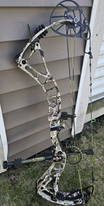 Bowtech REALM SR6 Rh 70# SUBALPINE - Picture 1 of 15