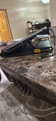 Almohadilla de enfriamiento para computadora portátil Targus de 16 pulgadas con doble ventilador Foto 1 de 3